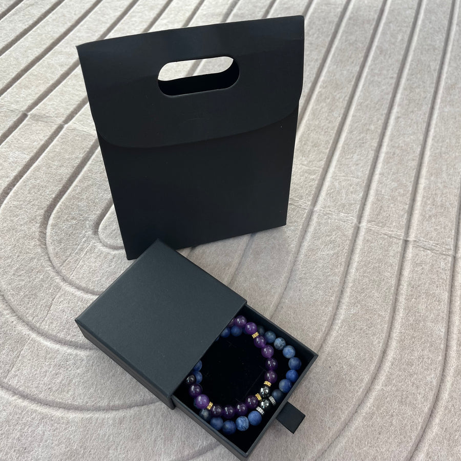 Bracelets de couple La Trêve dans leur écrin cadeau noir